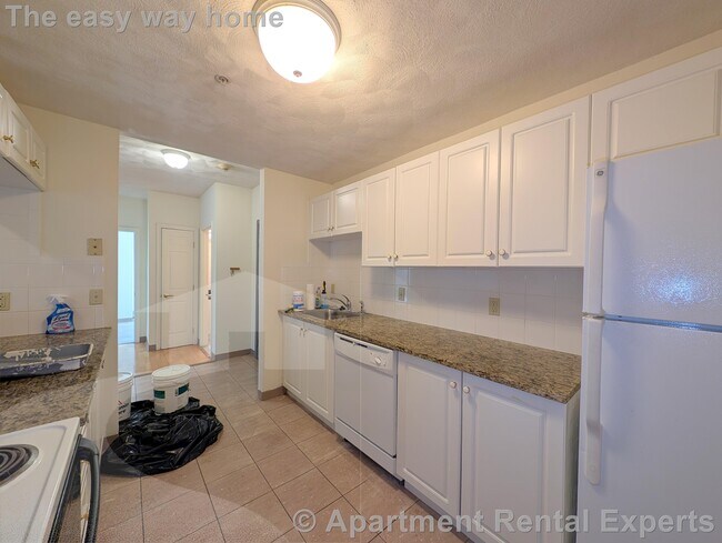 Photo - 373 Highland Ave Unit #301 Apartment