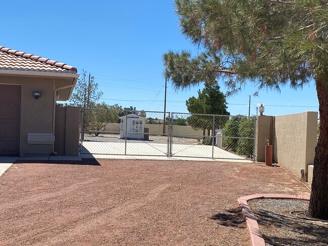 Foto del edificio - 3251 Parkridge Ave