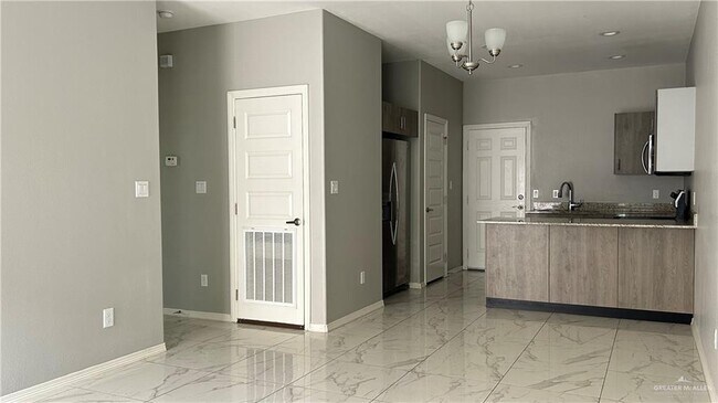 Foto del edificio - 3904 Hawthorne Ave