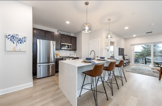 Building Photo - 5793 Greystone Dr