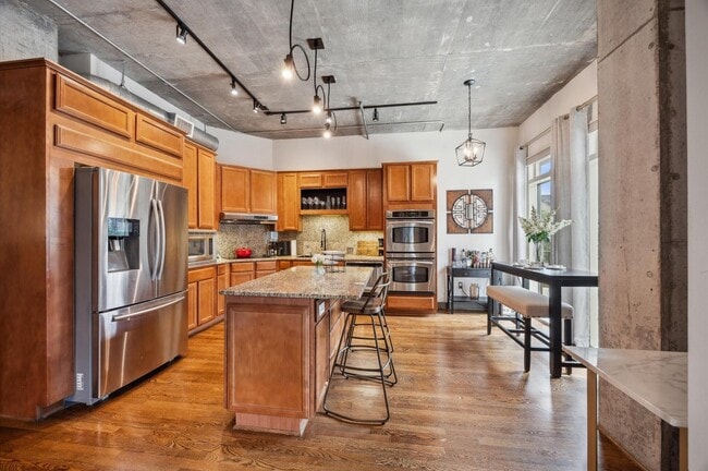 Foto del edificio - 1616 Fountain View Dr