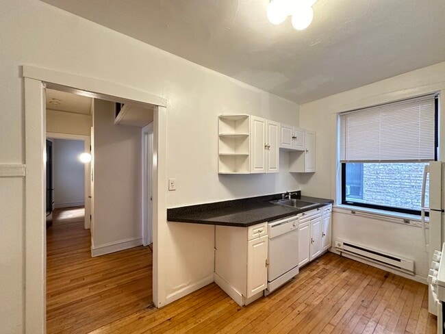 Building Photo - 1030 Dempster St
