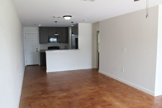 Building Photo - 301 E Bowie St