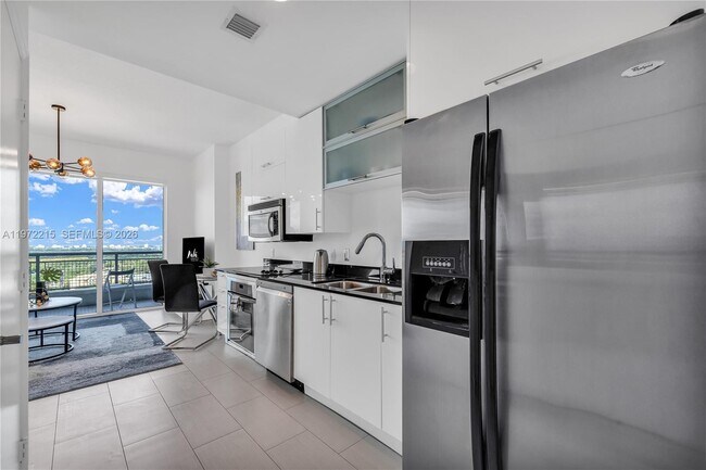 Foto del edificio - 60 SW 13th St