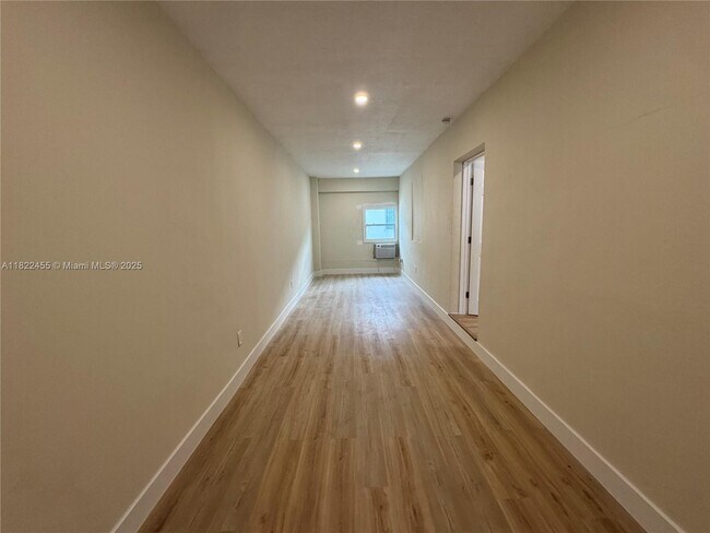 Building Photo - 1711 Fillmore St