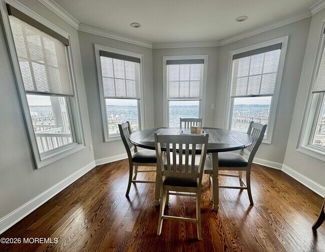 Foto del edificio - 79 Pershing Blvd