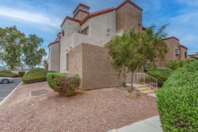 Building Photo - 2975 Juniper Hills Blvd