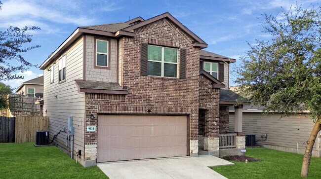 Building Photo - 9814 Marbach Bend