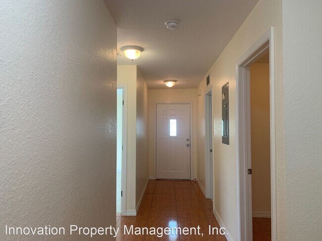 Building Photo - 4 br, 2 bath House - 794 Squirrel Court