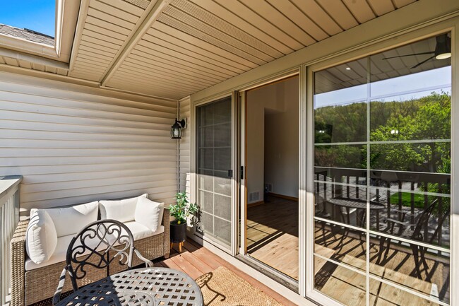Private Balcony - 2264B Circle Ridge