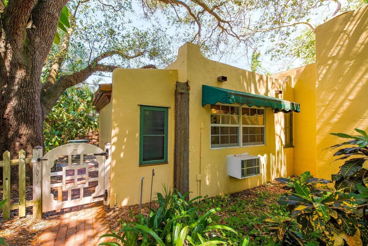 Foto principal - 825 Alamanda St