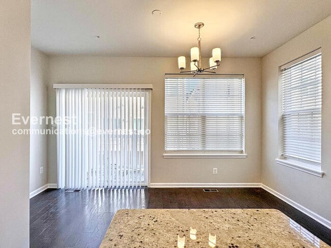 Building Photo - 7113 Rowlock Aly