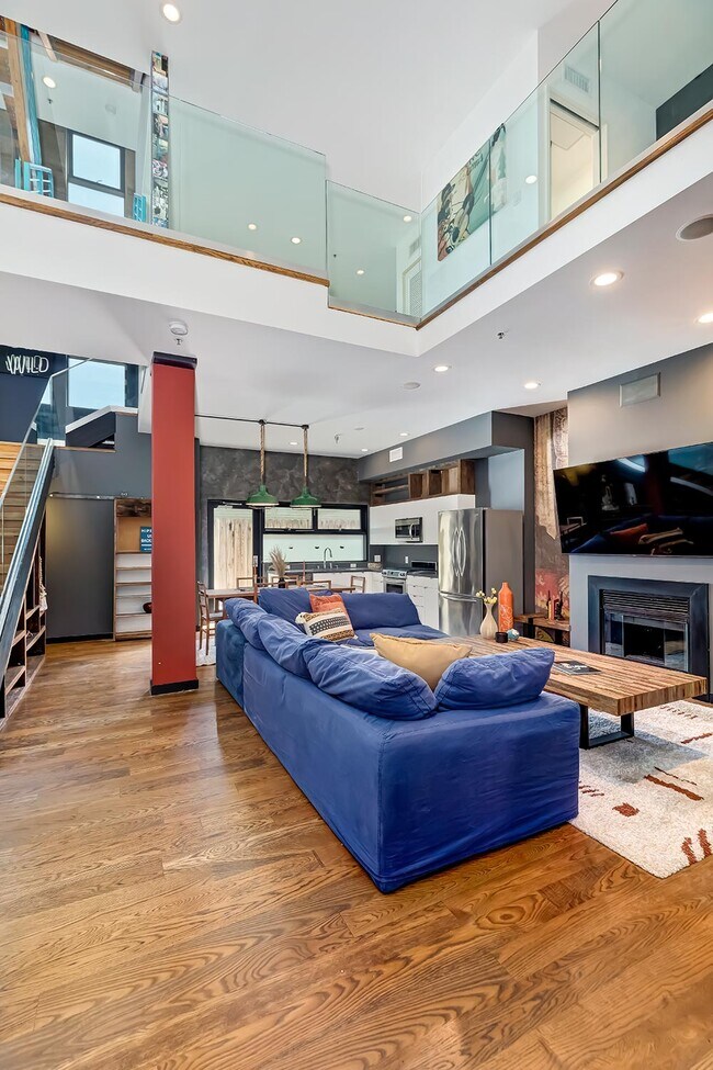 Foto del edificio - 815 Hampton Dr