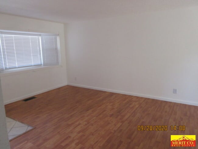 Building Photo - 3003 Gomer Ave