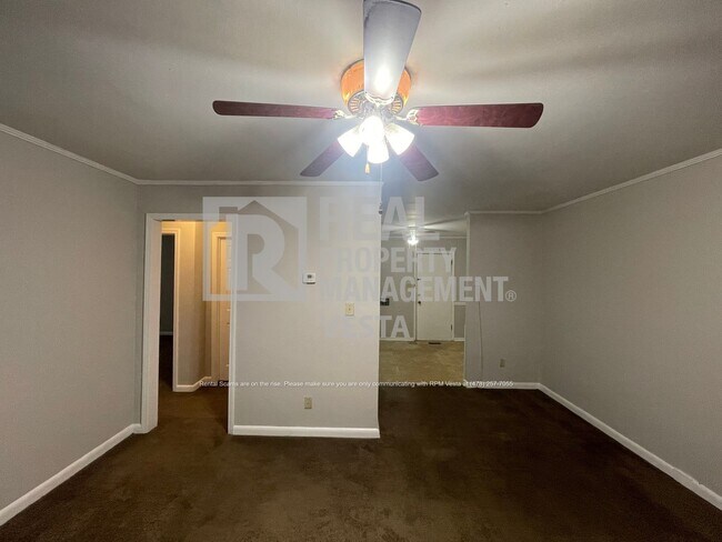 Building Photo - 102-108 Sun Valley Dr-108 Sun Valley