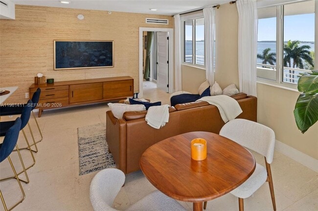 Foto del edificio - 1402 Brickell Bay Dr