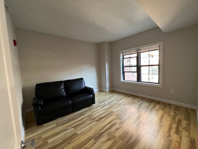 Foto del edificio - 1111 25th St NW