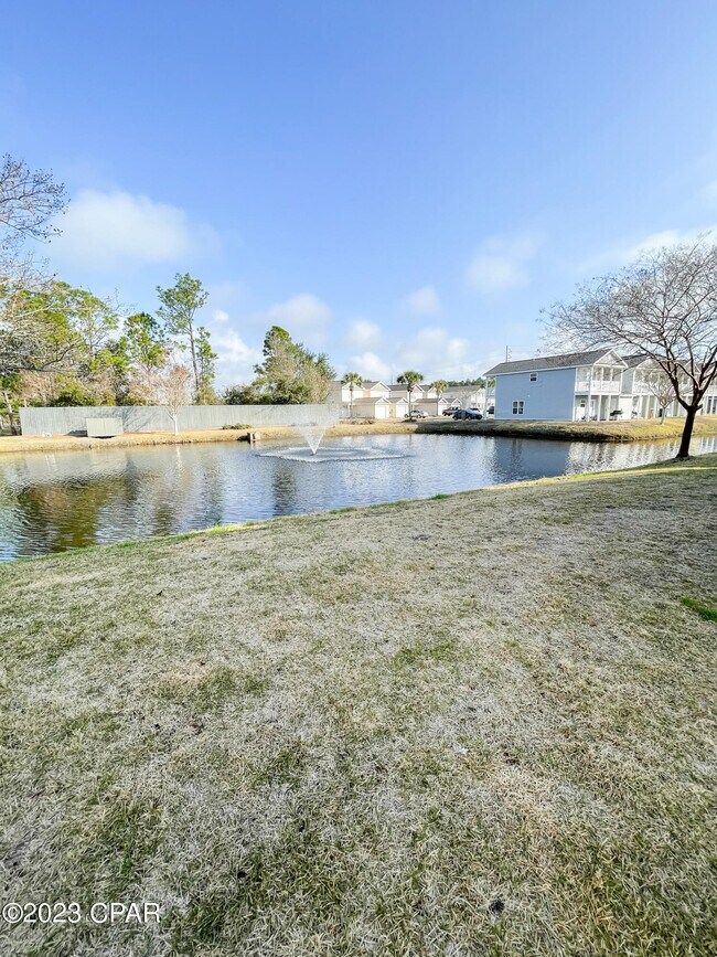 Foto del edificio - 2133 Sterling Cove Blvd