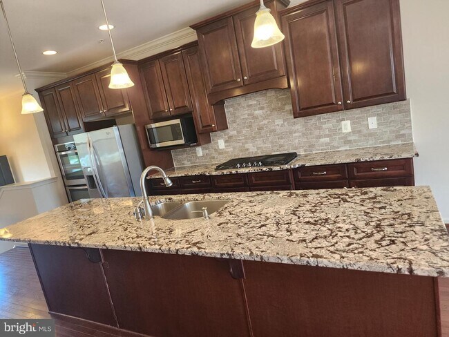 Foto del edificio - 22517 Clarksburg Rd