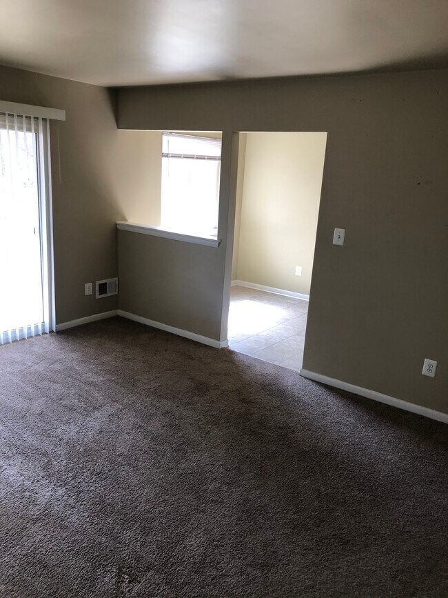 Foto del edificio - 17835 Telegraph Rd