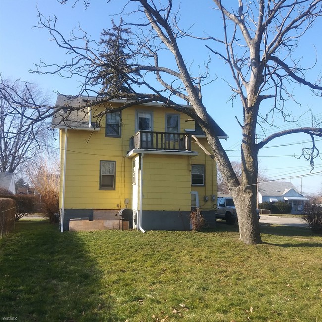 Building Photo - 2 br, 1 bath House - 24370 Fern Ave