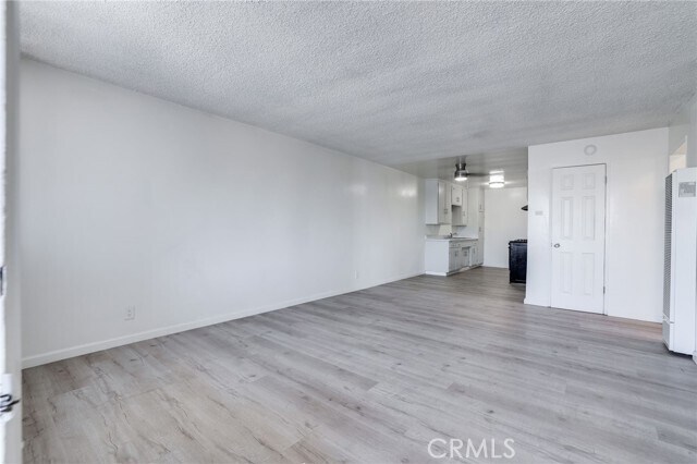 Foto del edificio - 3430 Elm Ave