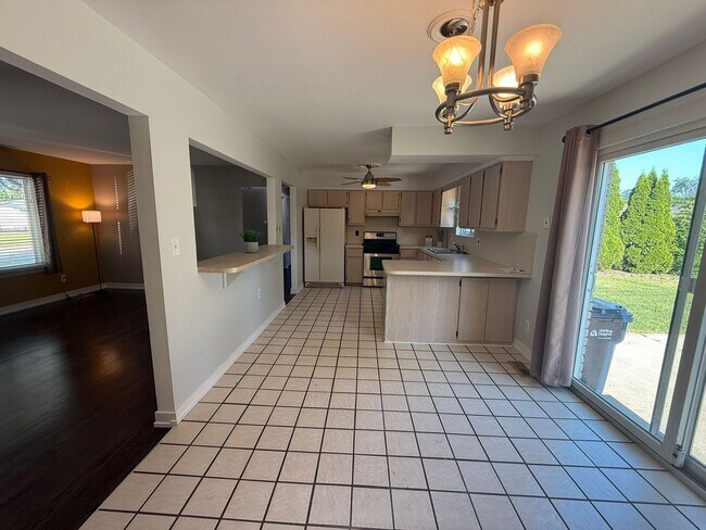 Building Photo - 13444 Melanie Dr