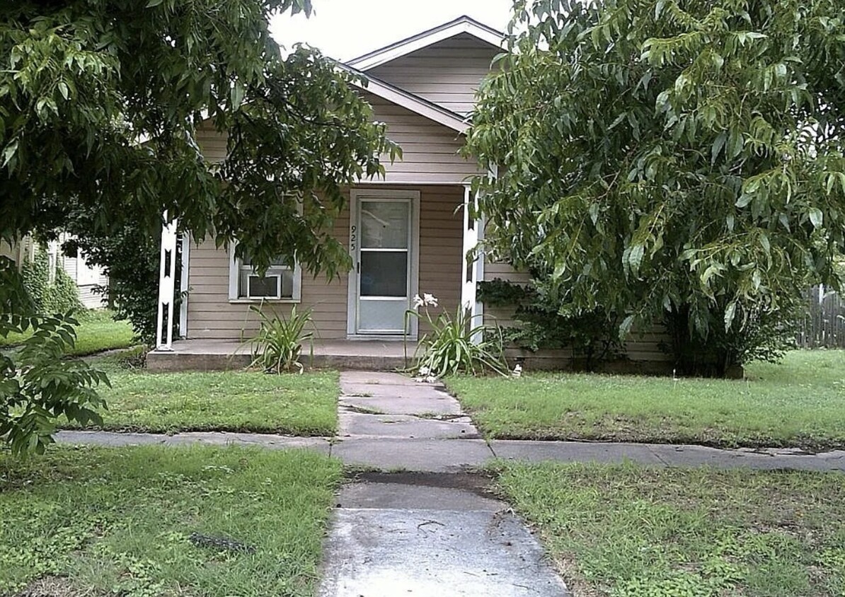 Foto principal - 925 Peach St