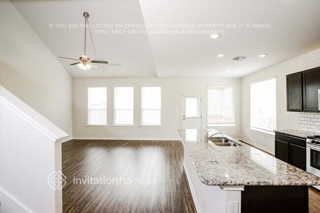 Foto del edificio - 13603 McBride Bend