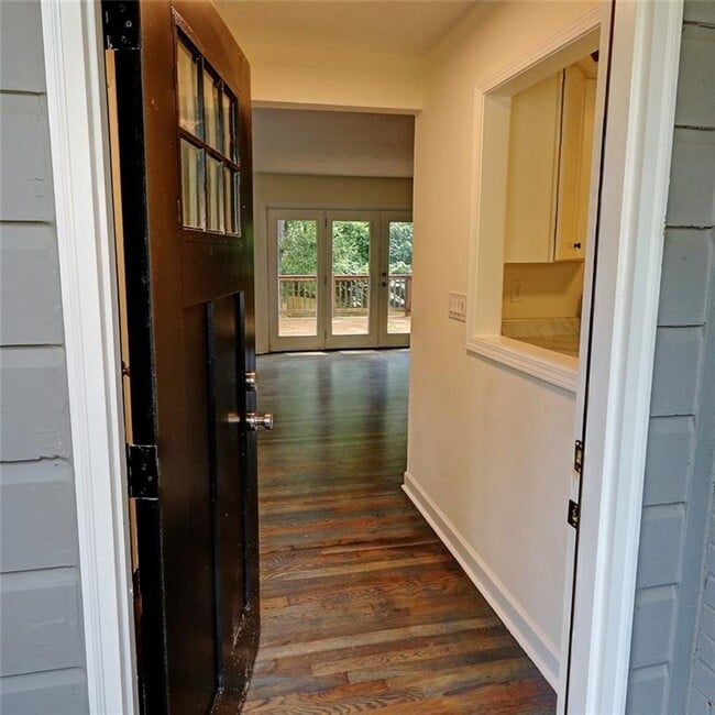 Building Photo - 4985 Crowe Dr SE