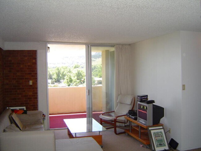 Foto del edificio - Rare 1-bed Boulder Condo on 7th Floor, Fantastic Views of Flatirons