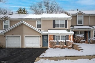 Building Photo - 226 Matlook Pl