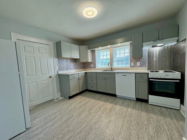 Foto del edificio - Location, Community, and Quality Living, S...