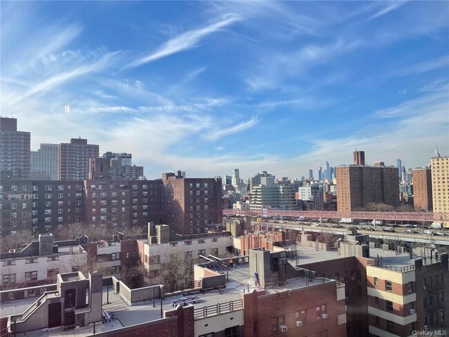 Foto del edificio - 530 Grand St