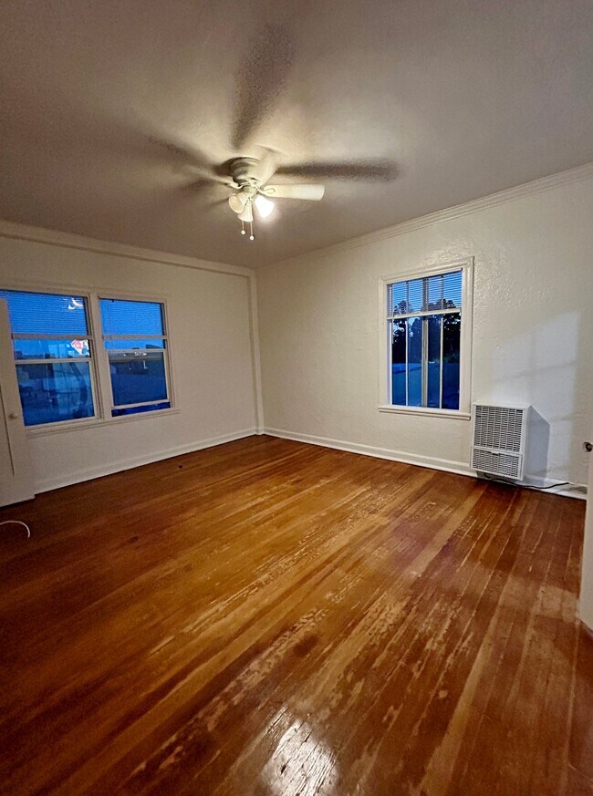 Foto del edificio - 1523 N McCadden Pl