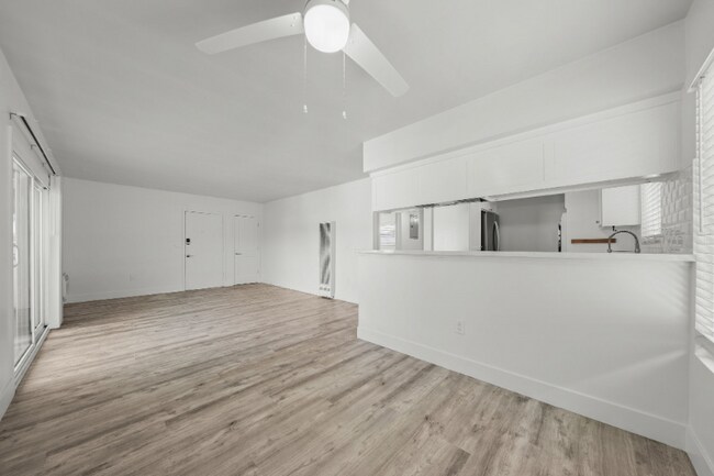 Foto del edificio - 1700 Bedford Ln