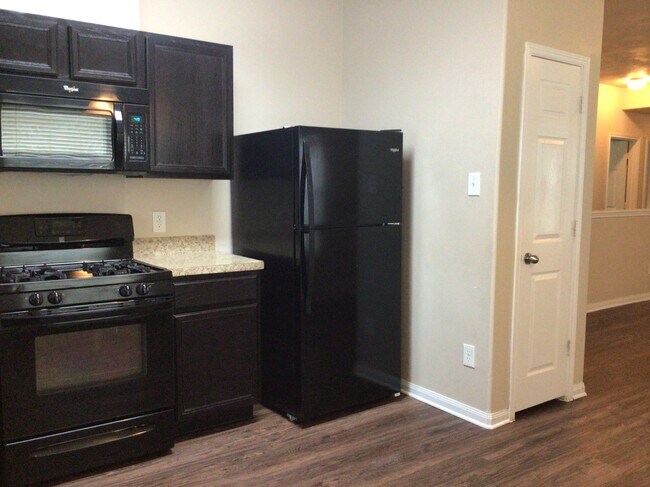 Building Photo - 22266 Doubletree Park Drive