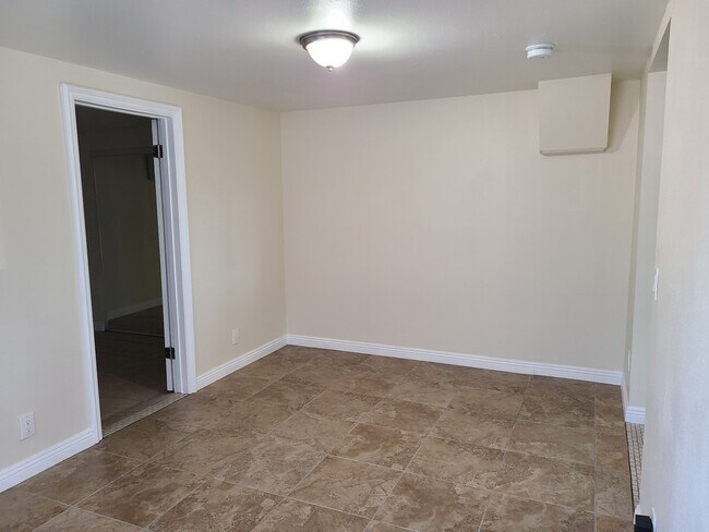 Foto del edificio - 4019 Rubidoux Blvd