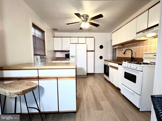 Foto del edificio - 303 Willow Ave