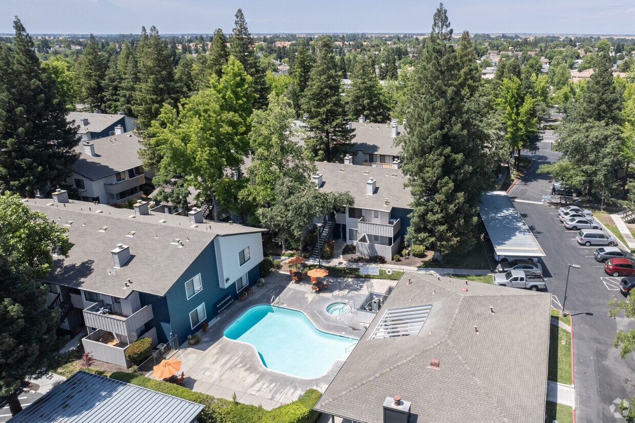Azure Apartments in Antelope, CA