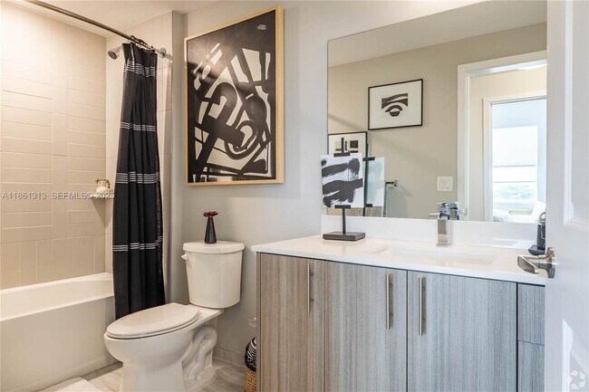 Foto del edificio - 19277 NW 27th Ave