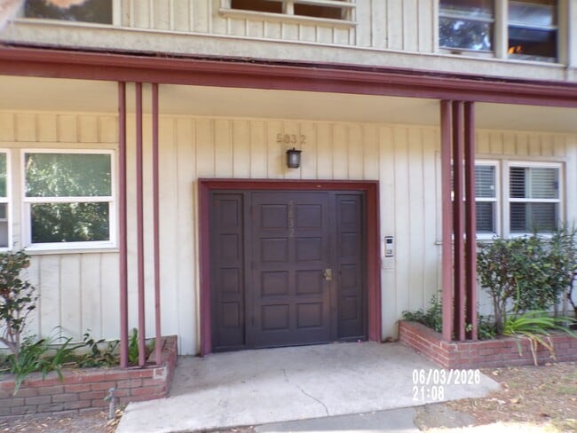 Building Photo - 5832 Bowcroft St