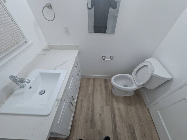 Foto del edificio - Charming Newly Remodeled 2-Bedroom Home