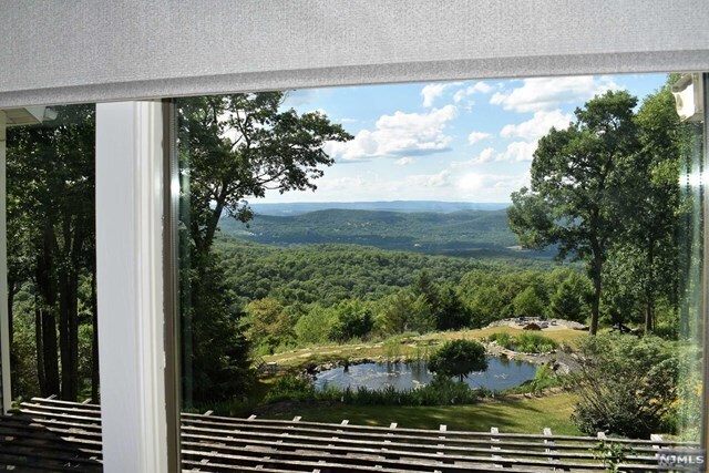 Foto principal - 15 Hidden Valley Dr