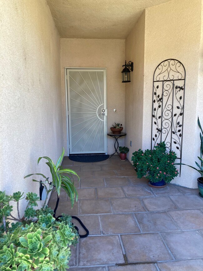 Building Photo - 43065 Avola Ct