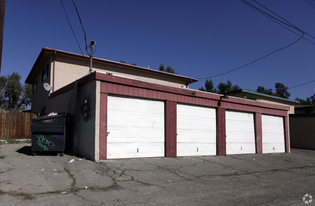 Building Photo - 1428 Randy St