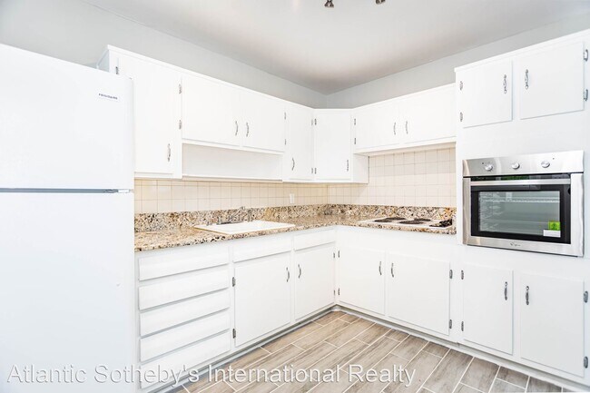 Building Photo - 3 br, 1 bath House - 607 McLean Street