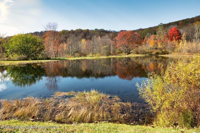 Building Photo - 2073 NY-82