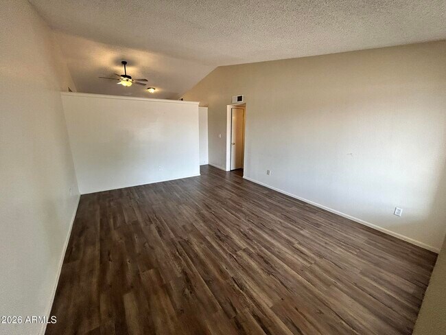 Building Photo - 3226 N Sycamore Pl