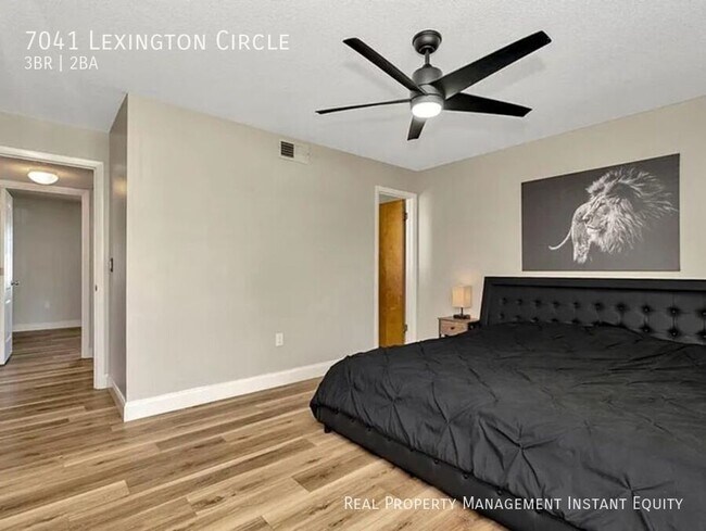 Foto del edificio - 7041 Lexington Cir